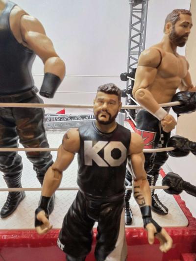 WWE Create Your Own Ring Playset  6 Superstar Figures - Thumbnail 4