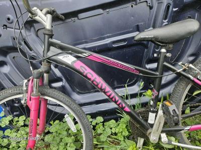 Ladies 26 schwinn bike - Thumbnail 4