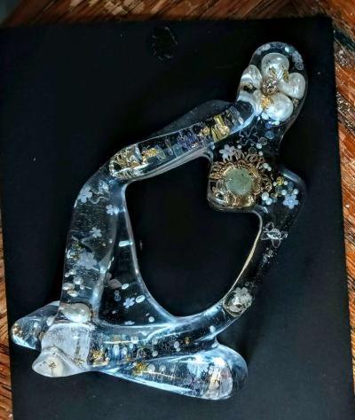 hand made resin woman figurine - Thumbnail 3