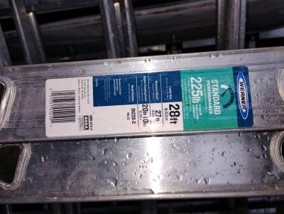 28 ft aluminum extension ladder - Thumbnail 2