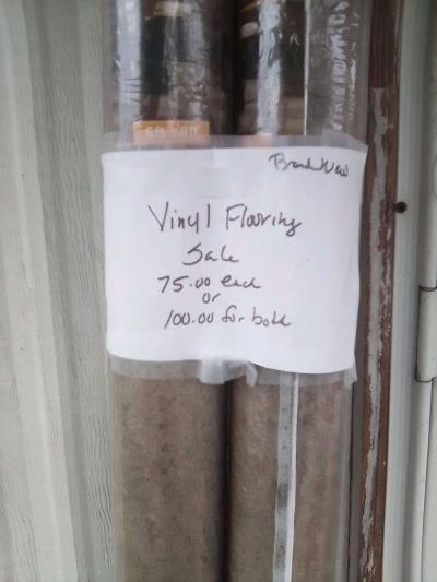 Vynil Flooring - Thumbnail 1