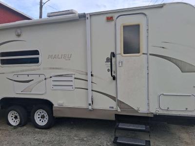 Malibu camper - Thumbnail 2