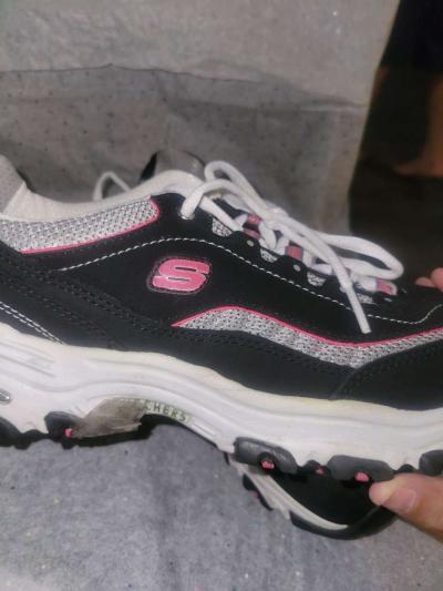 Sketchers Pink and Black - Thumbnail 2