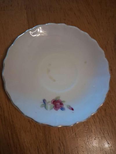 3 Pink flower teacup and saucer sets - Thumbnail 5