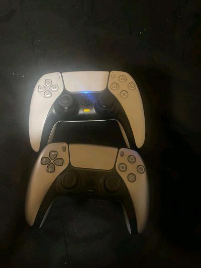 Playstation 5 - Thumbnail 3