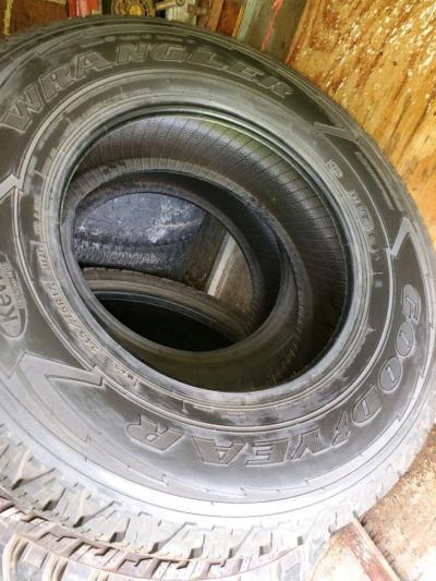 Good year wrangler tires24575 R17 - Thumbnail 3
