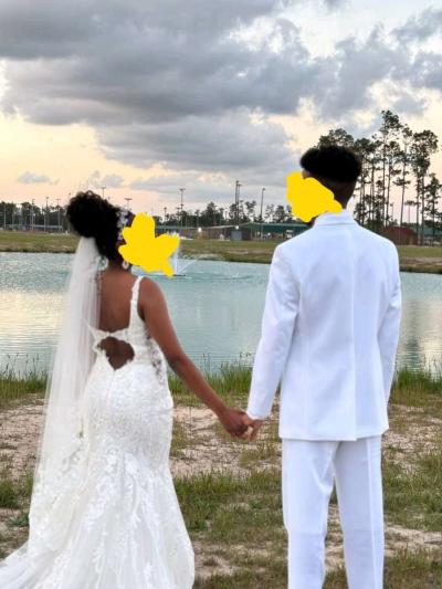 Abby Paris Wedding Dress Size 6 - Thumbnail 4