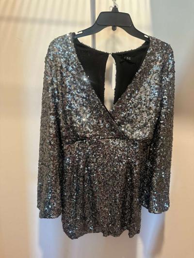 Silver long sleeve short dress party wear