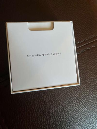 AirPods 2s - Thumbnail 2