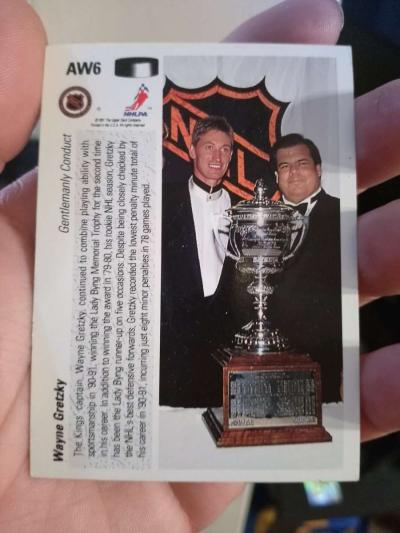 Wayne Gretzky Holographic Card  2 Available - Thumbnail 3