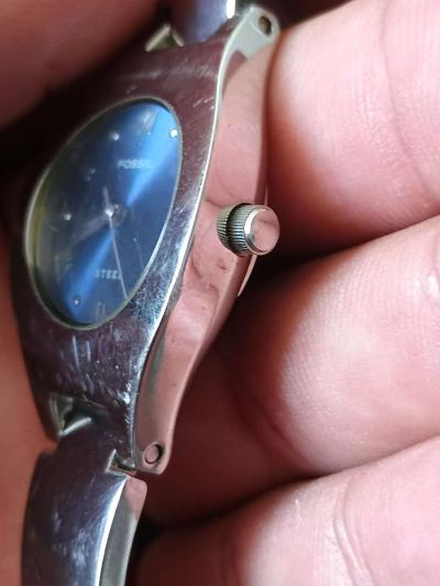 Vintage Fossil womens watch FS2562 stainless steel band - Thumbnail 3