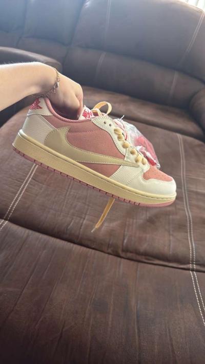 Travis Scott Air Jordan 1 Low OG Shy Pink - Thumbnail 6