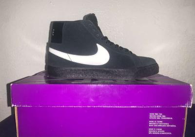 NIKE SB ZOOM BLAZER MIDS BLACK AND WHITE - Thumbnail 5