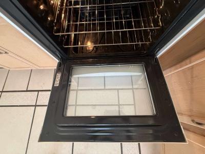 Kenmore Electric Range  2 Years Old  Excellent Condition - Thumbnail 4