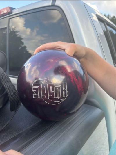 bowling ball - Thumbnail 3