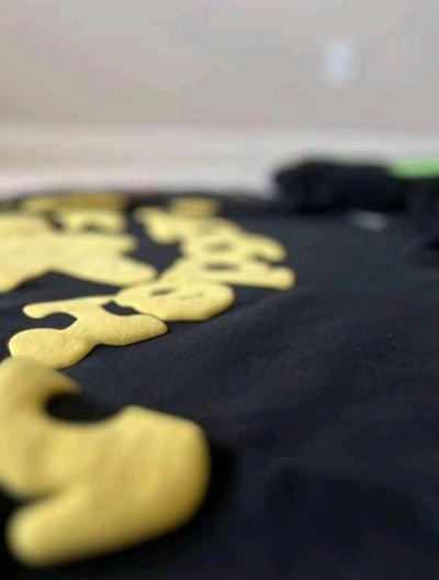 Black and yellow Spider  hoodie - Thumbnail 2