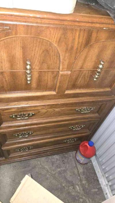 SOLID WOOD TALL DRESSER  HEAVY CLEAN READY TO GO - Thumbnail 3