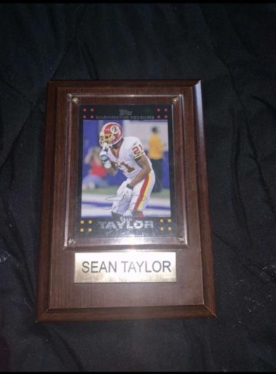 Sean taylor plaque - Thumbnail 2