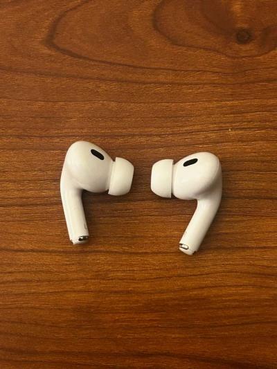 AirPods Pro 2 - Thumbnail 2