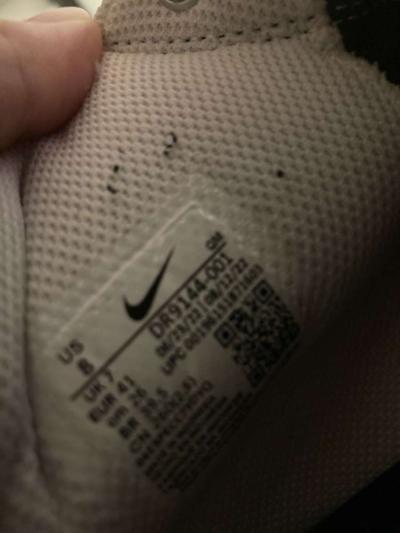 Nike shoes - Thumbnail 3