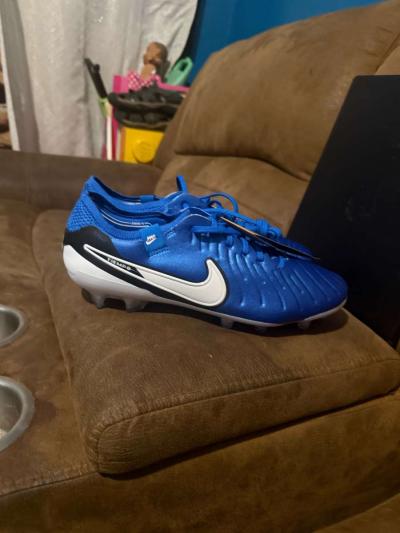 Soccer cleats - Thumbnail 2