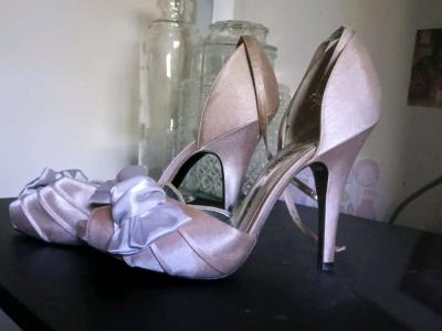 high heels - Thumbnail 3