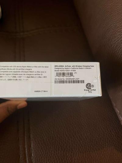 AirPods 2nd generation - Thumbnail 2