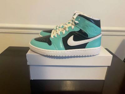 customized Sneakers - Thumbnail 4