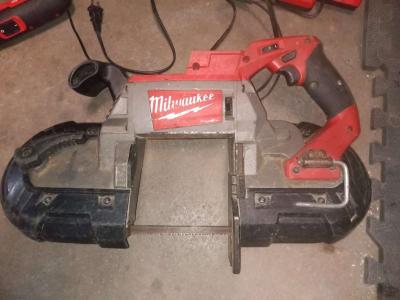 Milwaukee band saw and Batteries - Thumbnail 3
