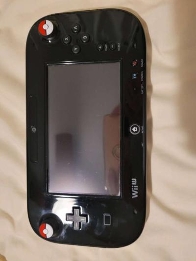 Wii u Console and Gamepad - Thumbnail 1