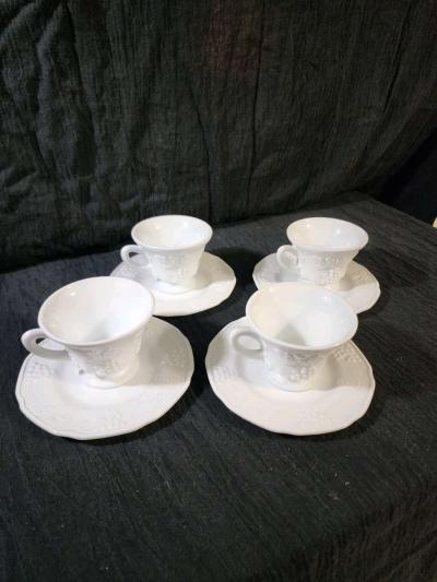 Vintage Milk glass - Thumbnail 4