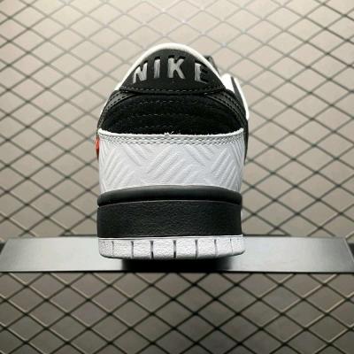 TIGHTBOOTH x Nike SB Dunk Low PRO - Thumbnail 6