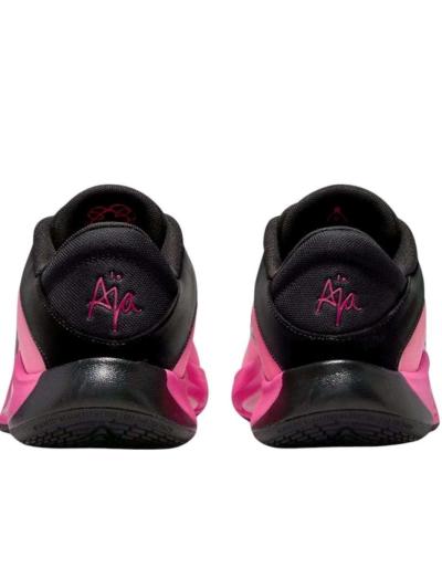 womens Nike shoes - Thumbnail 2