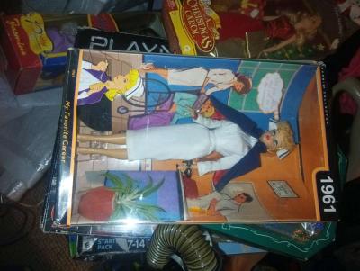 1961 my favorite career nurse Barbie - Thumbnail 3
