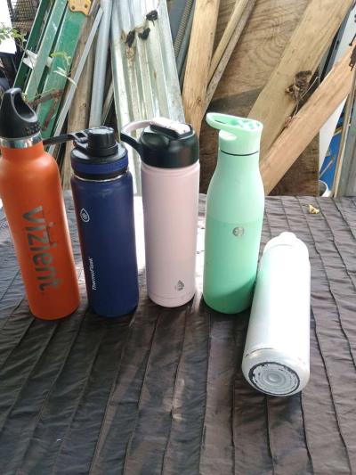 Stainless steel water bottles 16 pieces for 6000 or 500 each - Thumbnail 5