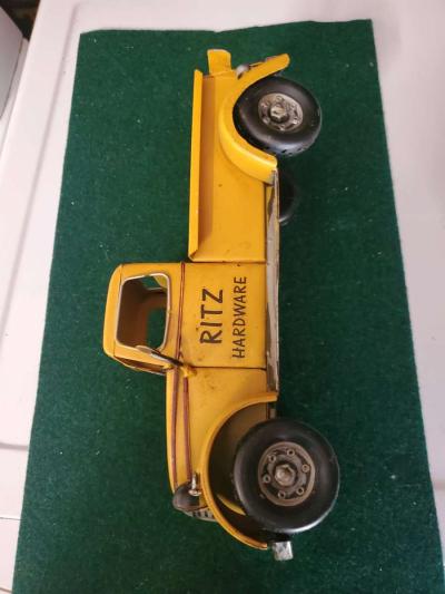 Vintage Ritz Truck - Thumbnail 2