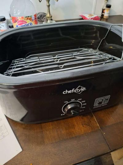 kitchen appliances the roaster oven is brandnew - Thumbnail 2