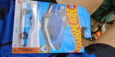 Hot Wheels 4 piece - Thumbnail 3