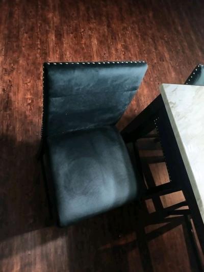Dining table with 4 chairs - Thumbnail 2