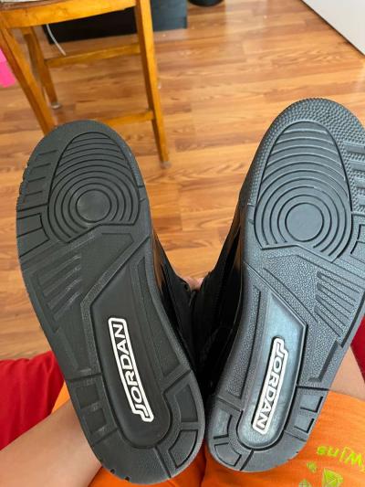 air Jordan black cat 3 laces come with it size 10 - Thumbnail 2