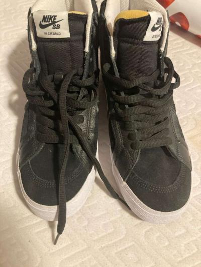 Nike shoes - Thumbnail 4