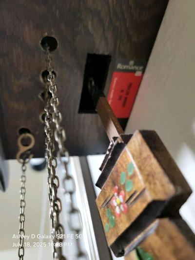 1970s vintage German cuckoo clock with pine cones and pineap - Thumbnail 6