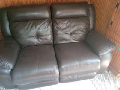 leather two seater couch - Dryden, Michigan