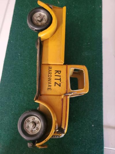 Vintage Ritz Truck - Thumbnail 3