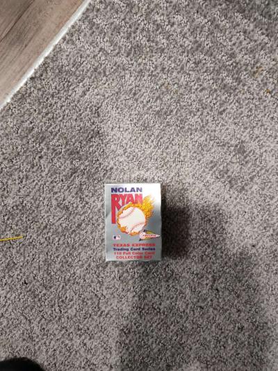 Nolan Ryan baseball trading cards