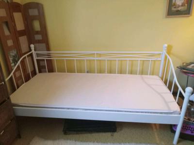 White metal frame daybed - Thumbnail 1