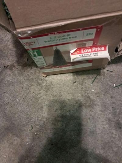 Christmas tree - Thumbnail 2