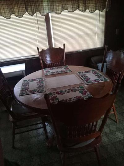 round kitchen table