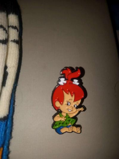 Fred Flintstone socks collectible with a pebbles pin - Thumbnail 2