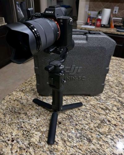 Sony Alpha 711 - Thumbnail 2